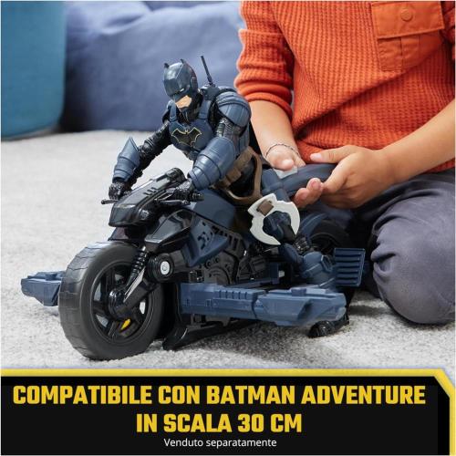 Batman adventures personaggio batman in scala 30cm con accessori