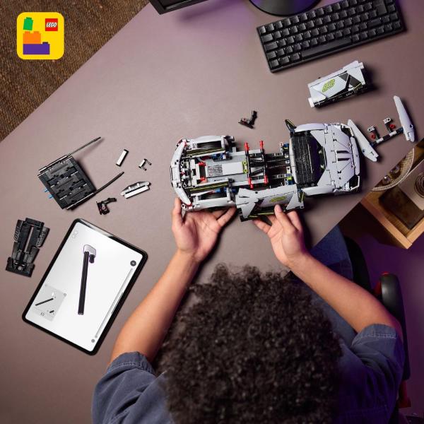 LEGO TECHNIC - SUPER SPORTS CAR LAMBORGHINI REVUELTO