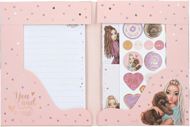 TOPMODEL -  CARTELLINA CON SET DI CANCELLERIA