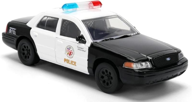 FAST & FURIOUS AUTO IN SCALA 1:32 - POLIZIA FORD CROWN VICTORIA
