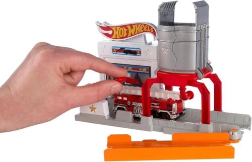 HOT WHEELS FOLD OUT PLAYSET BLAZE BLAST