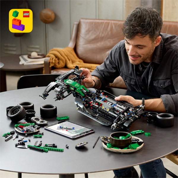 LEGO TECHNIC ASTON MARTIN ARAMCO AMR25 F1