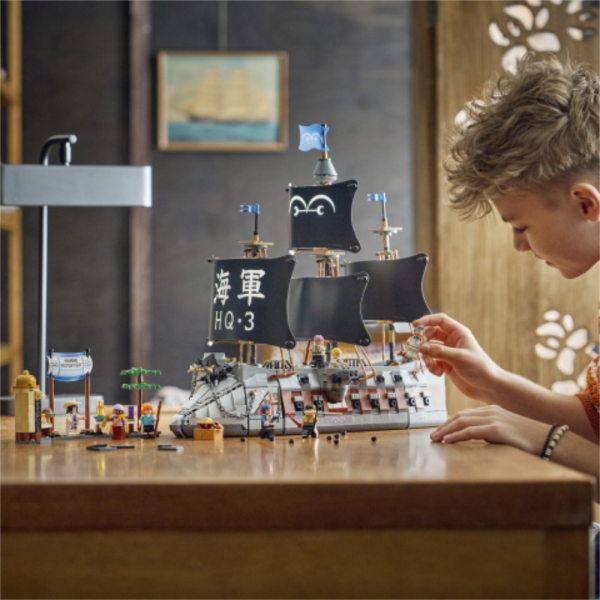 LEGO ONE PIECE LA NAVE DA GUERRA DI GARP