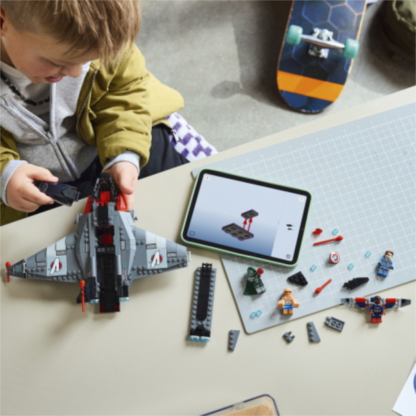 LEGO SUPER HEROES MARVEL AVENGERS DOOMSDAY QUINJET