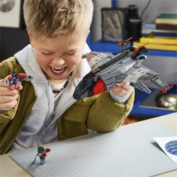 LEGO SUPER HEROES MARVEL AVENGERS DOOMSDAY QUINJET