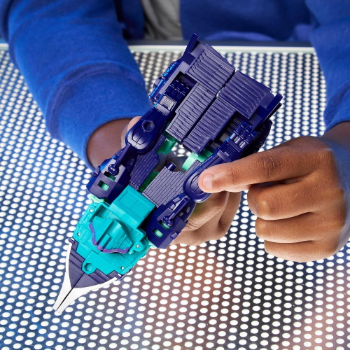 TRANSFORMERS CYBERWORLD ULTIMATE CYBER CHANGER SCOURGE