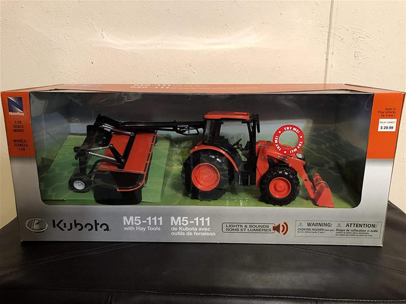 TRATTORE KUBOTA CON FALCIATRICE CON LUCI E SUONI M5-111
