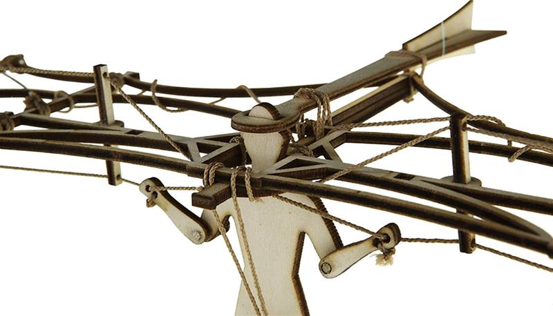REVELL - LEONARDO DA VNCI ALIANTE IN LEGNO