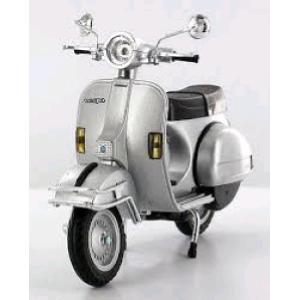 VESPA P200E 1978 1:12 GRIGIO METALLIZZATO